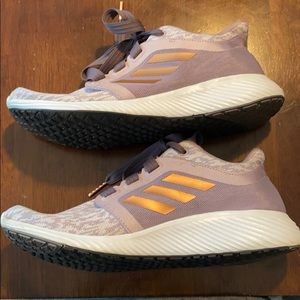 Like new condition adidas size 8 sneakers